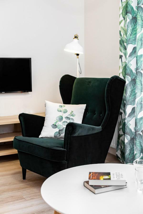 Apartment Walonska With Free Parking Wroclaw By Noclegi Renters Dış mekan fotoğraf