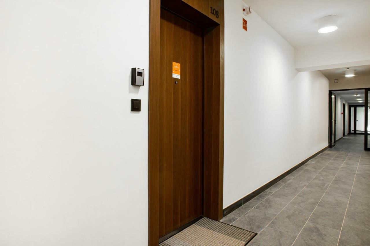 Apartment Walonska With Free Parking Wroclaw By Noclegi Renters Dış mekan fotoğraf
