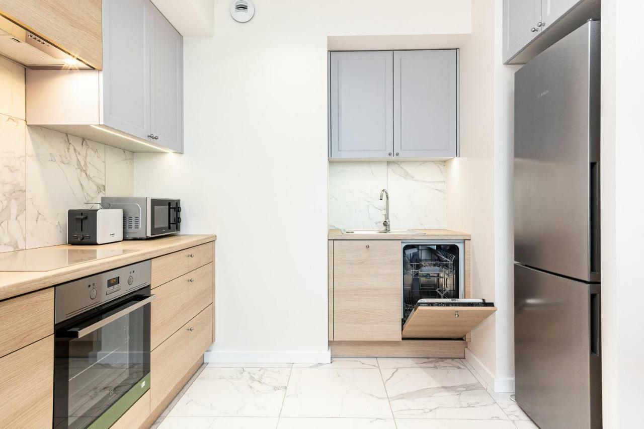 Apartment Walonska With Free Parking Wroclaw By Noclegi Renters Dış mekan fotoğraf